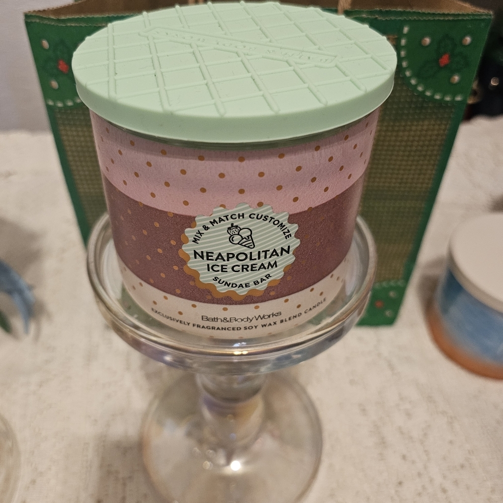 NEW IN JAR NEAPOLITIAN ICE CREAM 3 WICK BATH & BODY WORKS